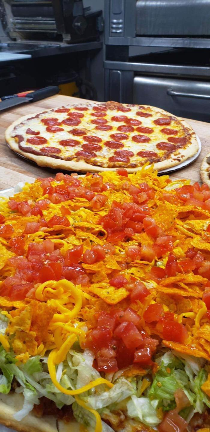 Sam’s La Roma Pizza