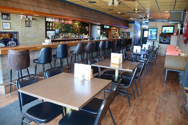 Leaman’s Bar & Grill